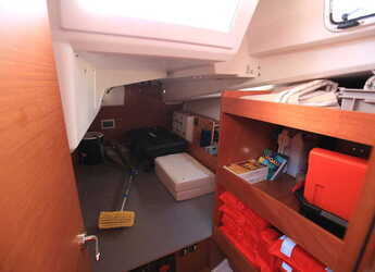 Chartern Sie segelboot in Port Purcell, Joma Marina - Sun Odyssey 440 - 2 cab.