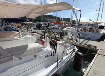 Chartern Sie segelboot in Port Purcell, Joma Marina - Sun Odyssey 440 - 2 cab.