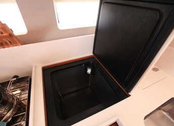 Chartern Sie segelboot in Port Purcell, Joma Marina - Sun Odyssey 440 - 2 cab.