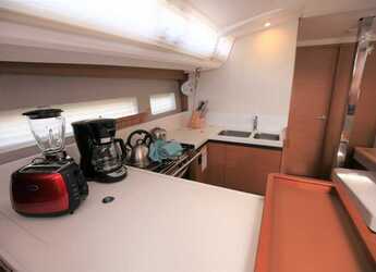 Chartern Sie segelboot in Port Purcell, Joma Marina - Sun Odyssey 440 - 2 cab.