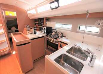 Rent a sailboat in Port Purcell, Joma Marina - Sun Odyssey 440 - 2 cab.
