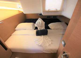 Rent a sailboat in Port Purcell, Joma Marina - Sun Odyssey 440 - 2 cab.