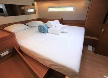 Rent a sailboat in Port Purcell, Joma Marina - Sun Odyssey 440 - 3 cab.