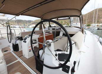 Rent a sailboat in Port Purcell, Joma Marina - Sun Odyssey 440 - 3 cab.