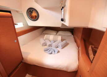 Rent a sailboat in Port Purcell, Joma Marina - Sun Odyssey 519 - 3 cab.