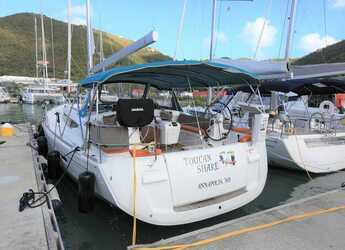 Rent a sailboat in Port Purcell, Joma Marina - Sun Odyssey 519 - 3 cab.