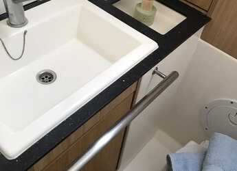 Rent a sailboat in D-Marin Lefkas Marina - Bavaria Cruiser 45 - 4 cab.