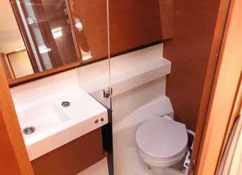 Rent a sailboat in D-Marin Lefkas Marina - Sun Odyssey 410 - 3 cab.