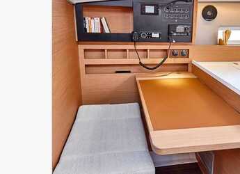 Rent a sailboat in D-Marin Lefkas Marina - Sun Odyssey 410 - 3 cab.