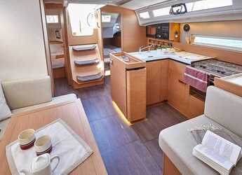 Rent a sailboat in D-Marin Lefkas Marina - Sun Odyssey 410 - 3 cab.