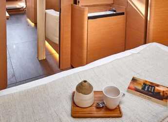 Rent a sailboat in D-Marin Lefkas Marina - Sun Odyssey 410 - 3 cab.