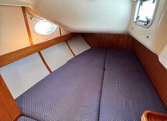 Rent a sailboat in Punat - Elan 384 Impression