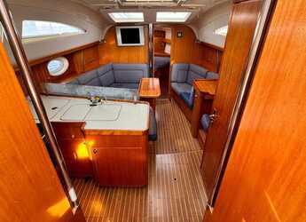 Rent a sailboat in Punat - Elan 384 Impression