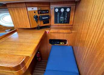 Rent a sailboat in Punat - Elan 384 Impression