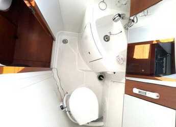 Rent a sailboat in ACI Marina Opatija - Oceanis 34