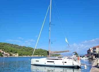 Rent a sailboat in Yacht kikötő - Tribunj - Sun Odyssey 440