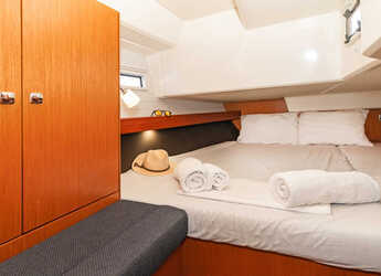 Rent a sailboat in Volos - Bavaria Cruiser 41