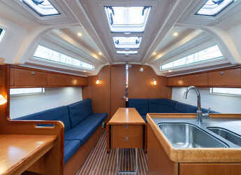 Chartern Sie segelboot in Nea Peramos - Bavaria 37