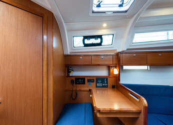 Chartern Sie segelboot in Nea Peramos - Bavaria 37