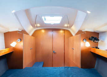 Chartern Sie segelboot in Nea Peramos - Bavaria 37