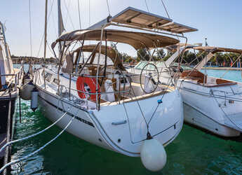 Chartern Sie segelboot in Nea Peramos - Bavaria 37