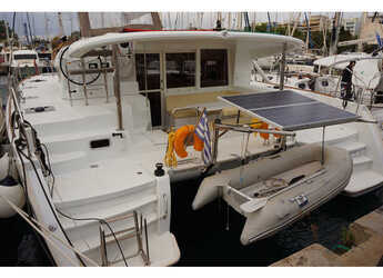 Rent a catamaran in Marina Gouvia - Lagoon 400 S2