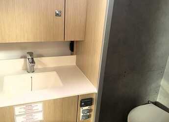 Rent a sailboat in Alimos Marina - Bavaria C42