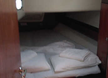 Rent a sailboat in Rhodes Marina - Bavaria 44