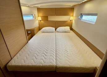 Rent a sailboat in D-Marin Marina Lefkas - Sun Odyssey 410