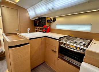 Rent a sailboat in D-Marin Marina Lefkas - Sun Odyssey 410