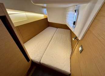 Rent a sailboat in D-Marin Marina Lefkas - Sun Odyssey 410