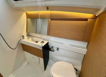Rent a sailboat in D-Marin Marina Lefkas - Sun Odyssey 410
