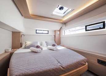 Rent a catamaran in Alimos Marina - Lagoon 46 