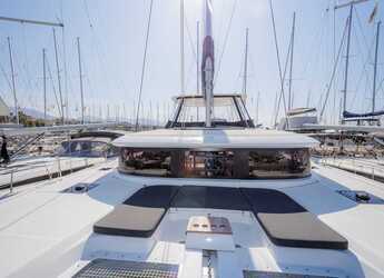 Rent a catamaran in Alimos Marina - Lagoon 46 