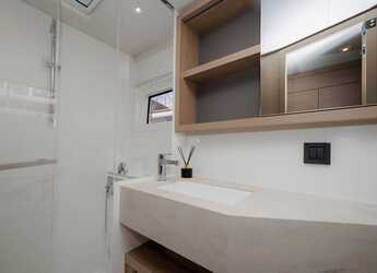 Rent a catamaran in Alimos Marina - Lagoon 46 