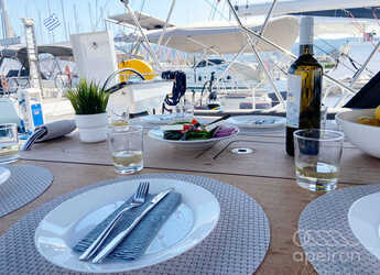 Rent a sailboat in Lefkas Marina - Dufour 41