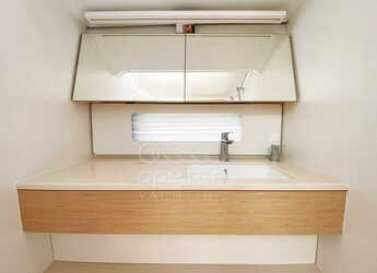 Rent a sailboat in Lefkas Marina - Dufour 41