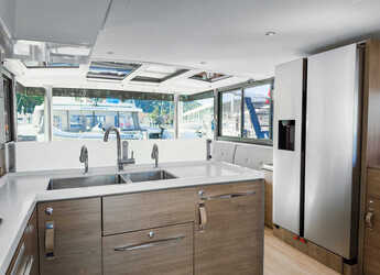 Alquilar catamarán en Ece Marina - Bali 4.8 