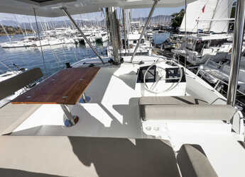 Alquilar catamarán en Ece Marina - Bali 4.8 