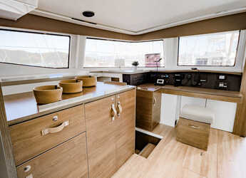 Alquilar catamarán en Ece Marina - Bali 4.8 