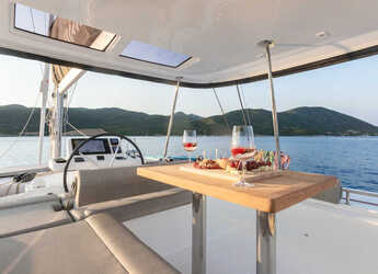 Alquilar catamarán en Puerto de Lefkas - Lagoon 51