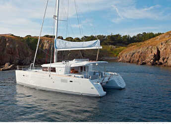 Chartern Sie katamaran in Paros Marina - Lagoon 450  Flybridge