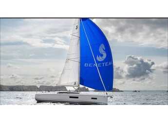 Rent a sailboat in Lefkas Marina - Oceanis 37.1