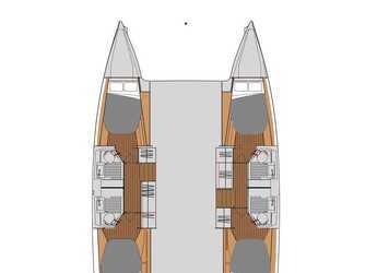 Rent a catamaran in Marina d'Arechi - Fountaine Pajot Astrea 42