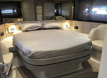 Alquilar yate en Porto Montenegro - Azimut Magellano 53