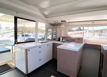 Alquilar catamarán en Porto Kheli - Astréa 42