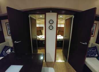 Chartern Sie segelboot in Finikas - Hanse 540e