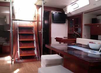 Chartern Sie segelboot in Finikas - Hanse 540e