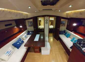 Chartern Sie segelboot in Finikas - Hanse 540e