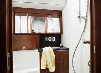 Chartern Sie segelboot in Finikas - Hanse 540e